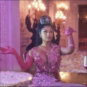 Meet your Posher, Shania